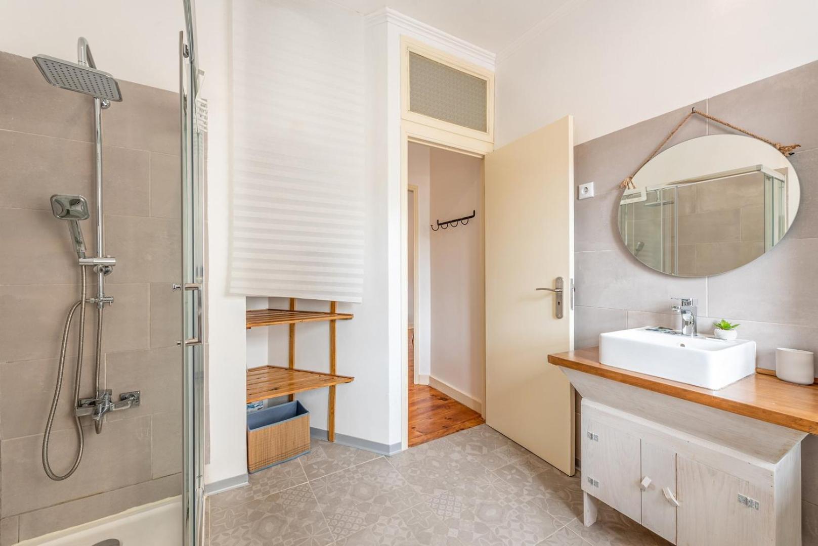 Guestready - Just The Two Of Us * Lissabon